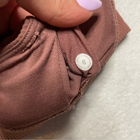 Lululemon Ribbed Energy Bra - Picture 6 of 10